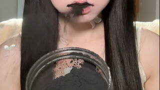 [What does Mee Mee like to eat] New work is online, come and take a look!