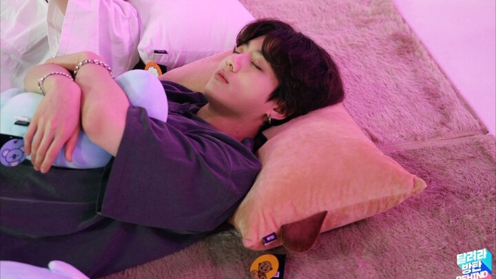 [Chinese Subtitles] BTS Run BTS Behind-the-Scenes E97 Pajama Party Episode 1