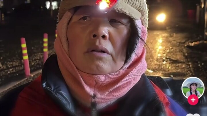 In Guangzhou, a sanitation worker earns 90 yuan per day, yet a single day of leave results in a 150-