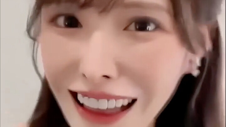 Mọi người tụt quần xuống nửa chừng