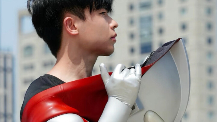 Ultraman attacks!!!