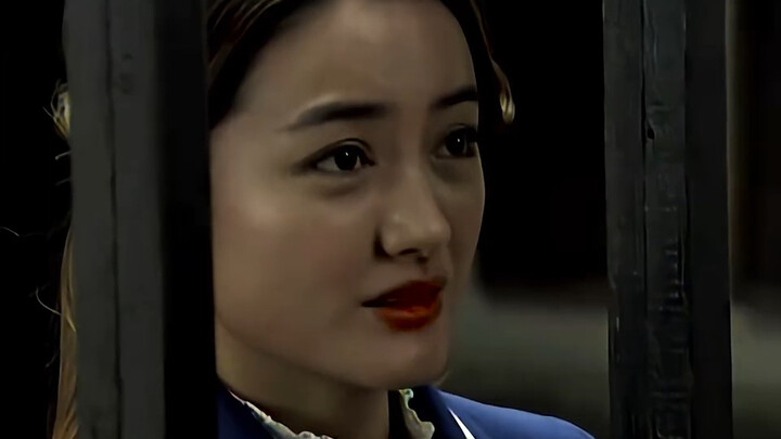 Ini kartu pelajarku, coba lihat.