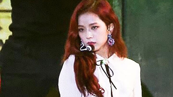 Màn trực tiếp tuyệt đẹp của Kim Ji-soo năm 2016 nhất định không thể bỏ lỡ!! Đang bật chế độ lặp liên