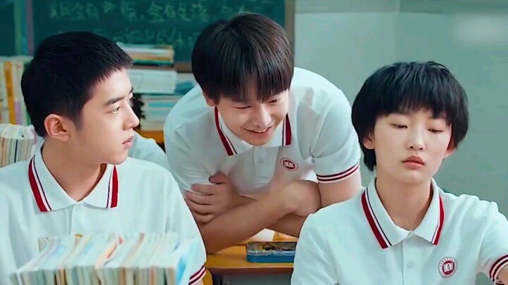 “พี่น้องสังคมของฉัน พี่น้องหมาทุกคนที่ผ่านไปต้องโดนตบสองที”