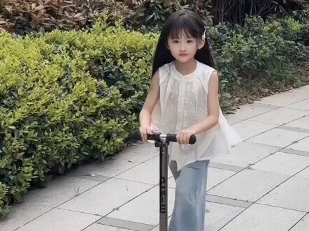 A comprehensive review of famous loli girls aged 6-10 on the Internet