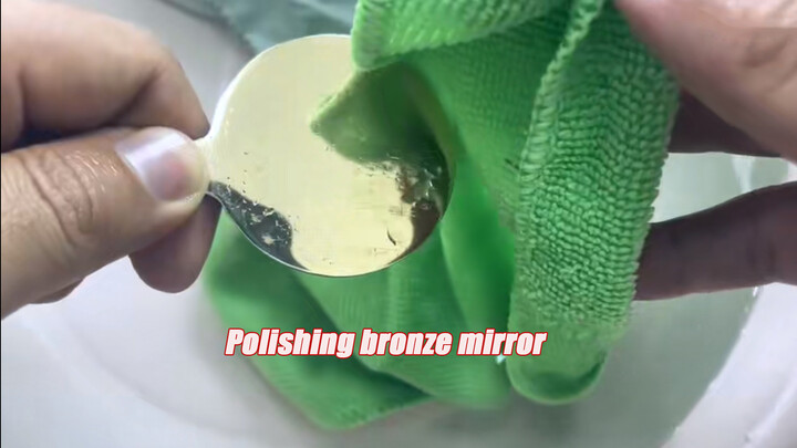 Grinding an Ancient Bronze Mirror