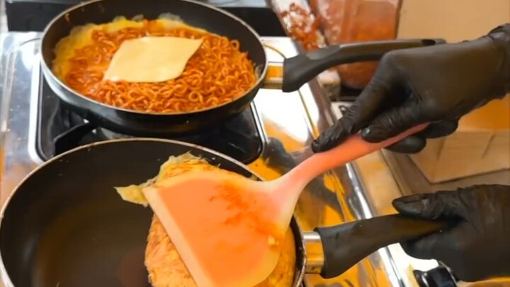 Cheesy Turkey Noodle Omelet! A Totally Different Way to Enjoy Turkey Noodles!