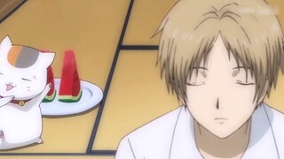 Hadiah utama atas perilaku membingungkan bertiga di mulut ibu