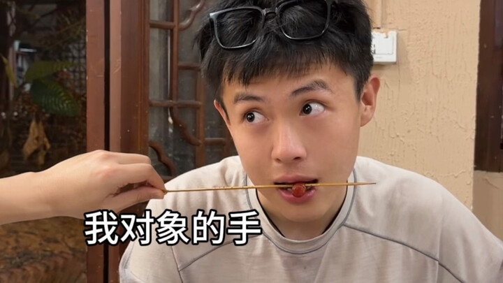 My little brother taught me how to date… but I’m not gonna learn!