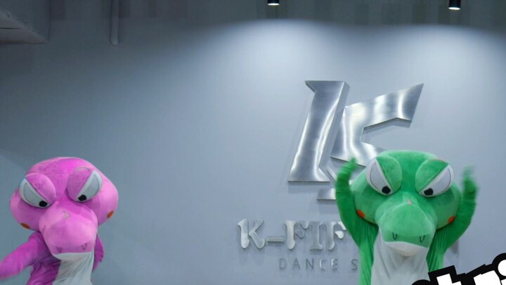 🐊 Lee Chae-yeon-"LET'S DANCE"