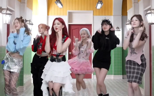 STAYC’s new song “Bubble” dance challenge revealed first!