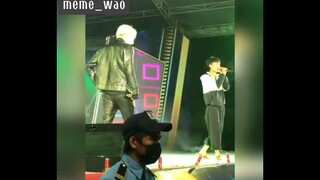 rồi sân khấu này của ai vậy