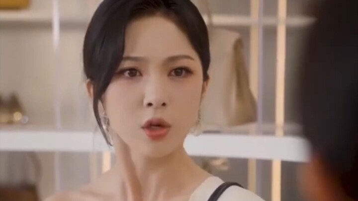 【เต็มเรื่อง】พนักงานสาวปรี๊ดแตกทำซีอีโอหนุ่มความจำเสื่อมก่อนที่จะแกล้งหลอก