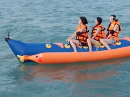 ฉินหลานและจ้าวเจาอีใช้กลยุทธ์สาวงาม โรแมนติกจริงๆ "ฉินหลาน" "จ้าวเจาอี" "ดอกไม้กับเด็กหนุ่ม"