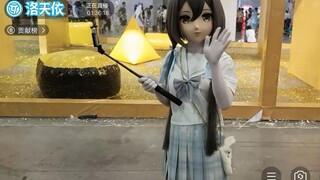 【初物语漫展】漫展上以痴汉视觉跟踪萝莉是种什么样的体验？P1