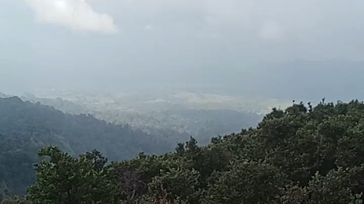 pemandangan di gunung ?