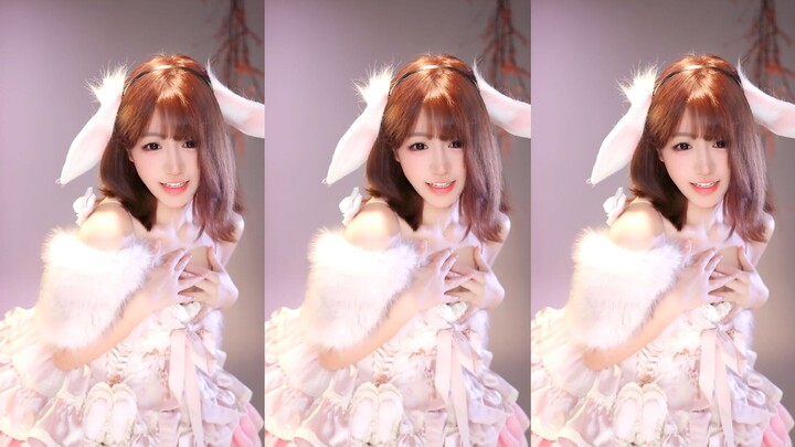 It’s black and really cute too~