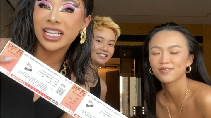 Went to a Jolin Tsai concert with my bestie—almost couldn’t make it home!