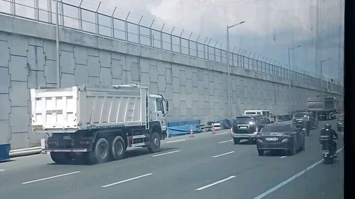 pauwi na galing east avenue