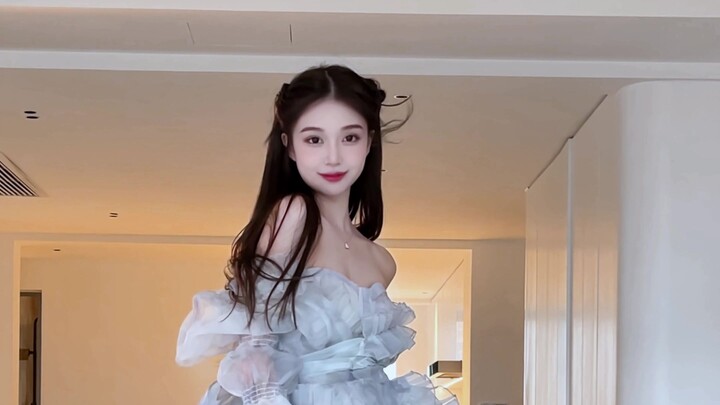 The first person you tag in the comments gets to wear it with you!