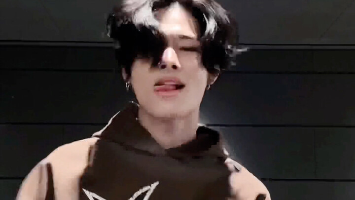 Oh my! Tongue out 🔥🔥🔥 Riki Nishimura's TikTok update: Beeeeeeee🚨