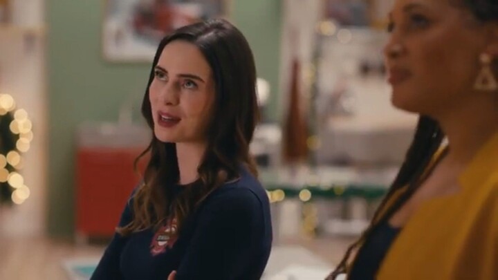 A firefighter Christmas calendar (girl love Romance movie)