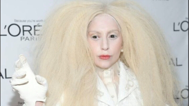 Penghitungan lengkap gaya paling mencengangkan! Lady Gaga memang pantas disebut ratu gaya mencengang