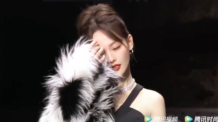 Trời ơi! Các chị đẹp quá đi mất! Showbiz Trung Quốc cuối cùng cũng sống lại rồi!