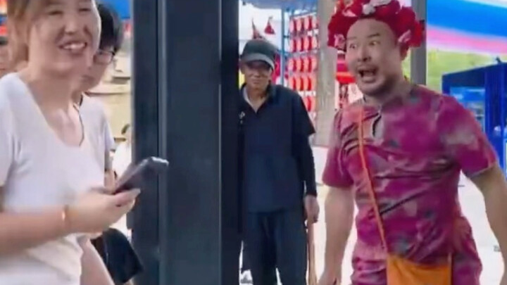 At a certain scenic spot in China, visitors can get in free by winning a game of rock–paper–scissors
