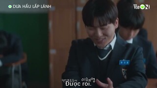 Choi Hyun Wook bị thầy giáo tác động vật lý vào mặt vì học không tập trung | Dưa Hấu Lấp Lánh