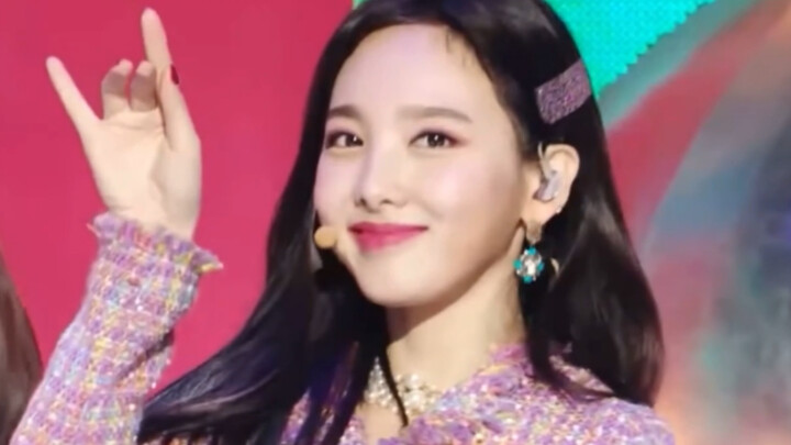 ชุดโปรโมตสไตล์ชาเนลของเกิร์ลกรุ๊ป! ชาเนลไม่มีพลาดเด็ดขาด!!!