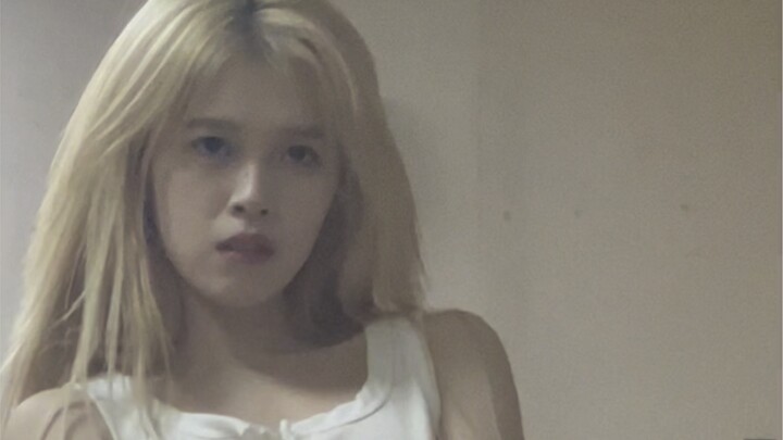 f(x) Red Light Cover Dance