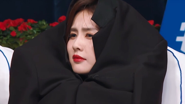 Bai Lu｜Looks like a female celebrity, not sure, let's take a look