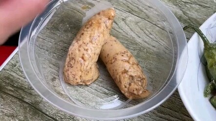 Saus salad yang dibeli pagi tadi, apakah masih bisa dimakan malam ini?