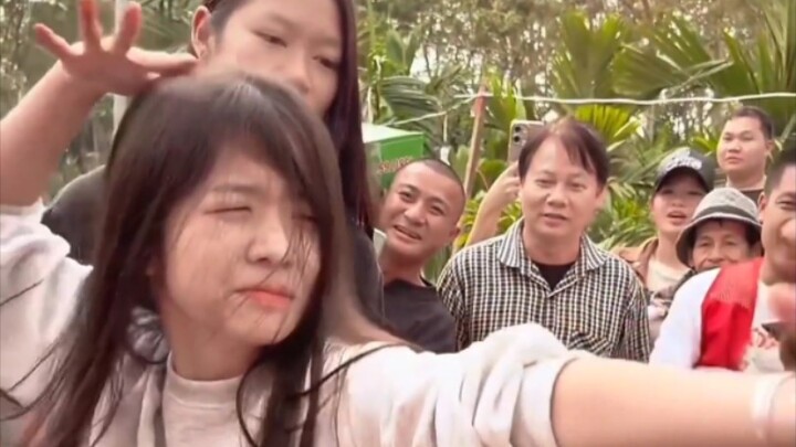 ملك الرقص في هايكو مقابل الفتاة الروحانية