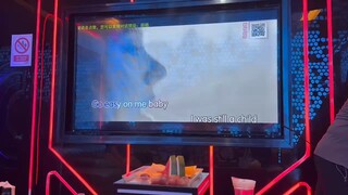 望望春柳，闻闻花香；让生活添彩，让时光留香。新的一天，送上我真挚的问候：平安、健康、快乐！吉祥！