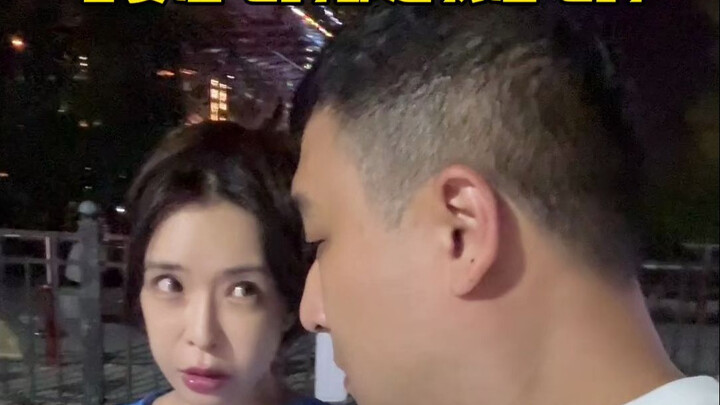 Hmm, aku benar-benar suka makan ini.