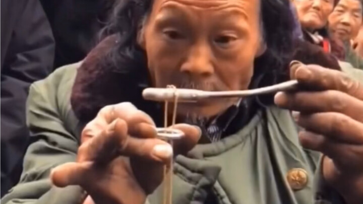 大爷是个高手，霸王同心锁！