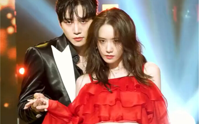 Lin Yoona nhảy múa đầy nhiệt huyết trong bộ trang phục màu đỏ.