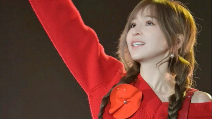 Phiên bản siêu dài, chất lượng HD: Cảnh quay trực tiếp ca khúc “Người Yêu Đầu Tiên” như bom nguyên t