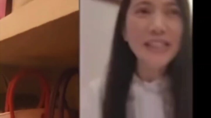 من الواضح أنها مجنونة بحقائب اليد! #يوان يونغ يي# سيانغ تاي