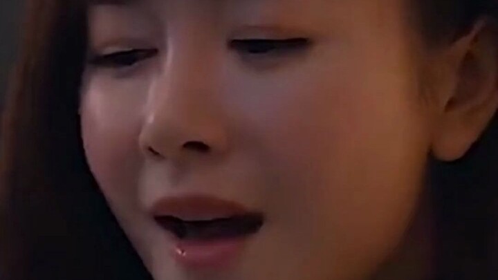 Gadis itu nggak bisa beli gaun seharga puluhan ribu, ternyata sahabatnya malah begini?