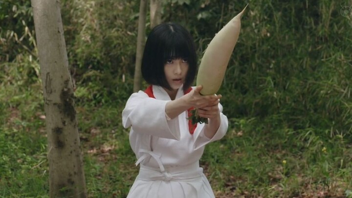 Cô gái bị samurai dùng củ cải bắt nạt, tức giận bỏ lên núi bái sư, luyện thành "Thần công Củ cải" — 