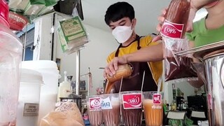 บรรยากาศสบายๆรับออเดอร์ยาวๆ ชาเขียวมะนาว  โอวัลตินผสมกาแฟ  ชานมเผือก มอคค่า