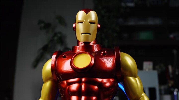 Think twice! Have you ever tried the sticky Iron Man? Today is your chance! Hottoys Hono Comics Iron