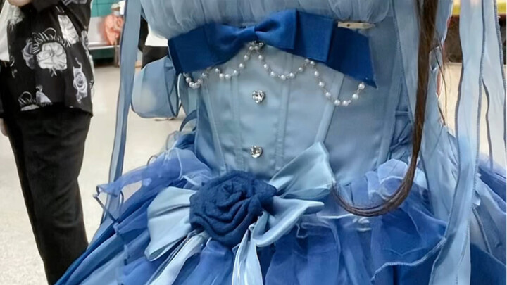 【Lolita】Tình yêu như một viên đạn, bất chợt xuyên qua hơn mười năm thời gian và không gian, bắn trún