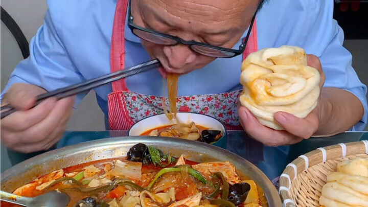 Shaanxi-style hearty mixed stew recipe: With the weather growing cooler by the day, this comforting 