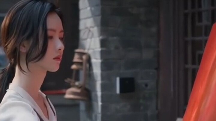 She always delivers a standout cameo! She looks stunning in both period and contemporary roles! #Che