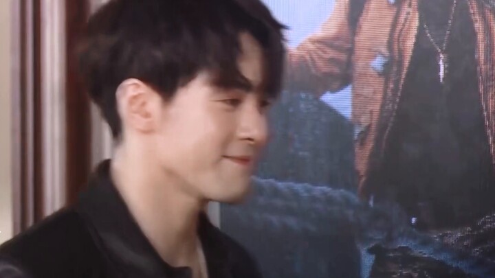 [ยูริจูเจิ้ง] [Vulgar Love] "ฉันแค่อยากทดสอบว่าคุณยังรักฉันอยู่หรือเปล่า"