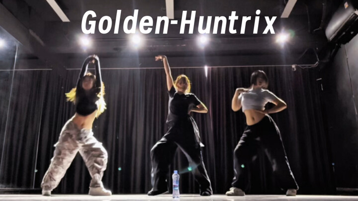 Phiên bản tổng hợp nhóm nữ săn quỷ KPOP: Trọn bộ ca khúc Golden quay một lần duy nhất trong phòng tậ